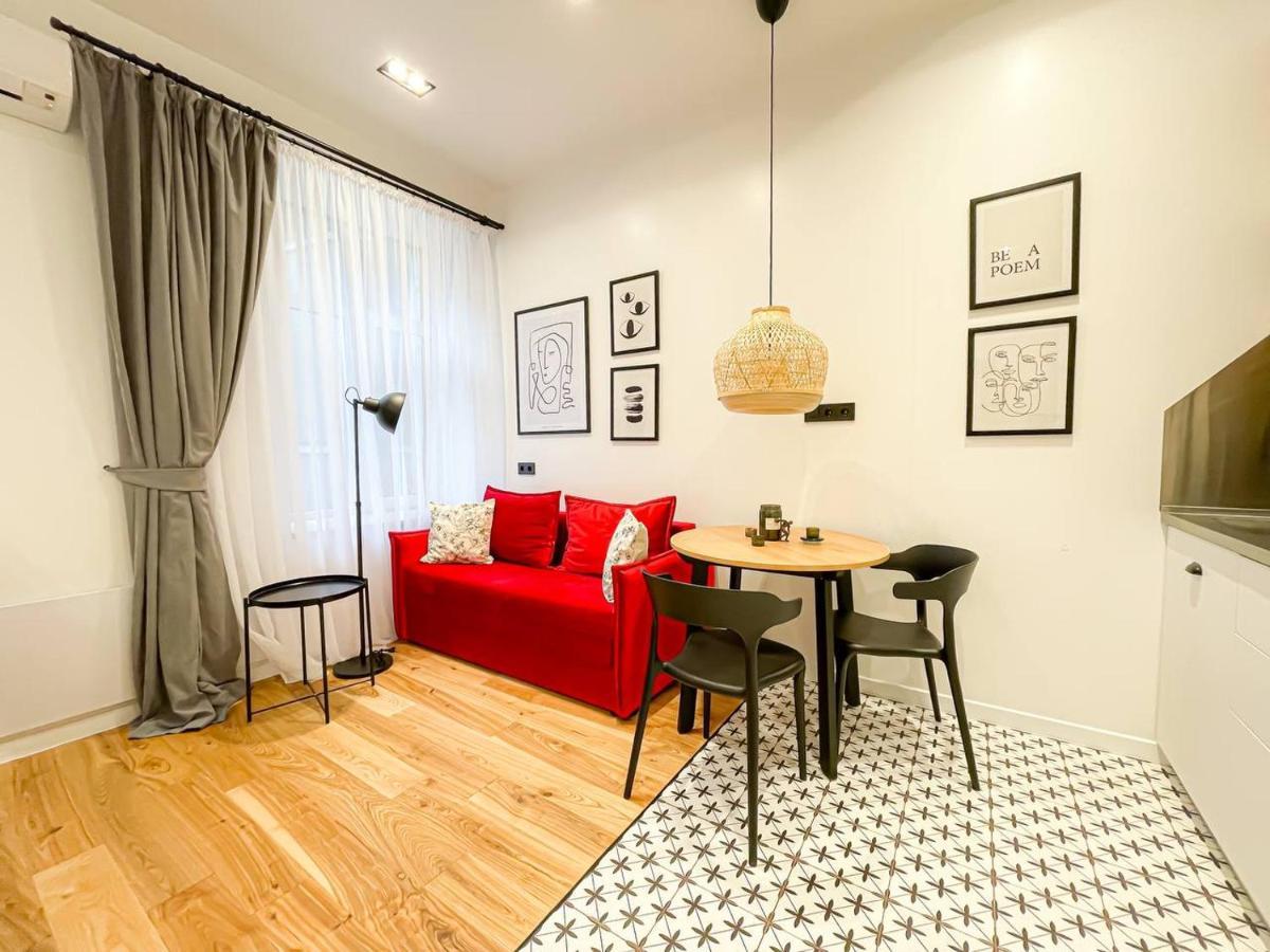 Poetry Apartments In The City Center Harkiv Dış mekan fotoğraf